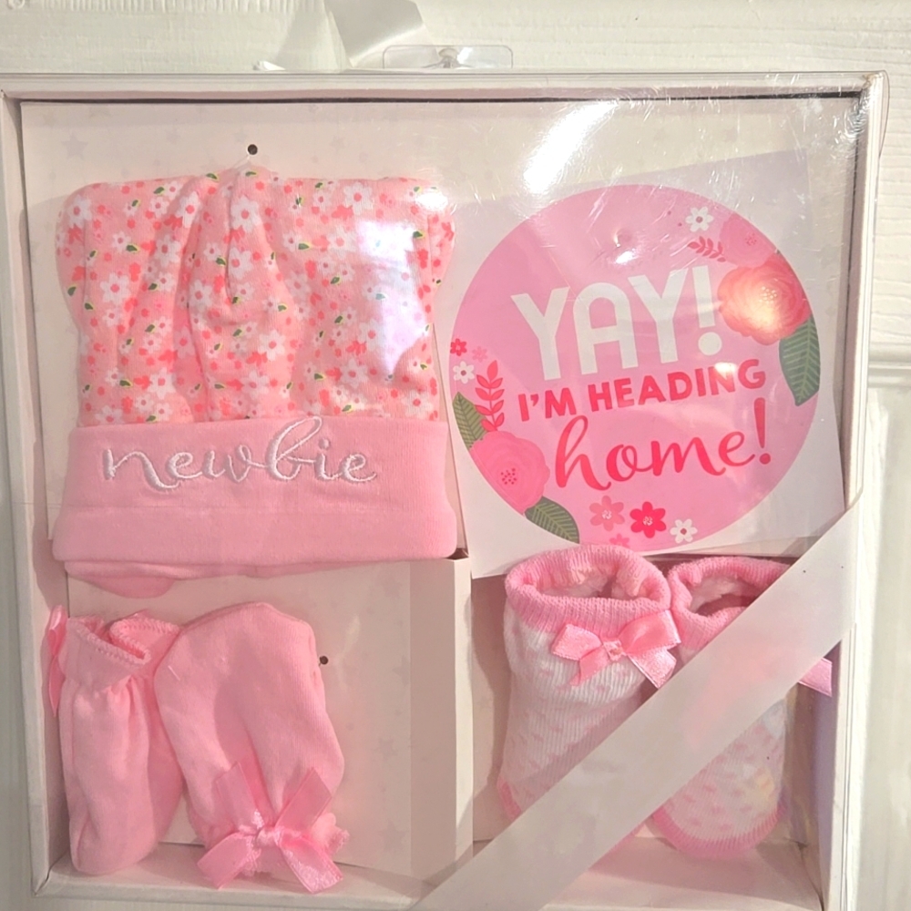 RISING STAR newborn Hot, Mittons, Booties, And Sticker. New With Tags Baby Girl